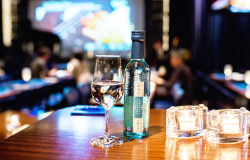 Mukantei’s clear blue bottle adds some sparkle to the jazz scene at Blue Note Tokyo