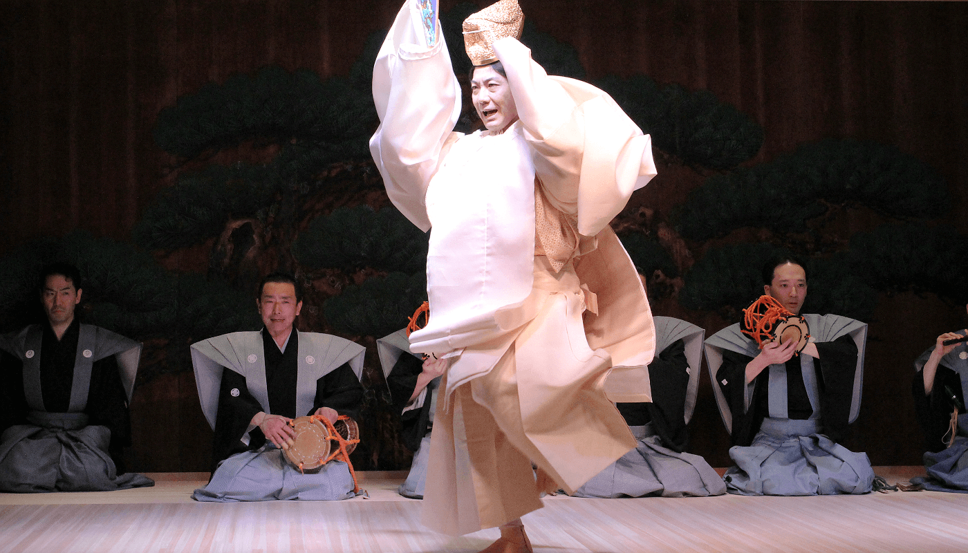 Japanese culture, noh, playing by famous noh actor, Mansai Nomura